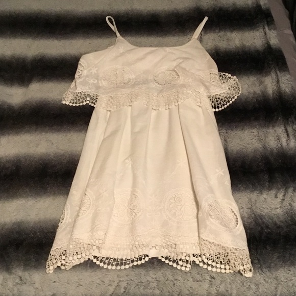 Charlotte Russe Embroidered Layered Flounce Dress - Picture 4 of 9